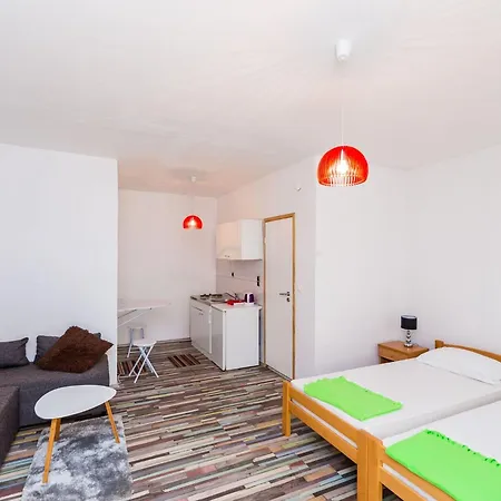 Apartamento Sany - *